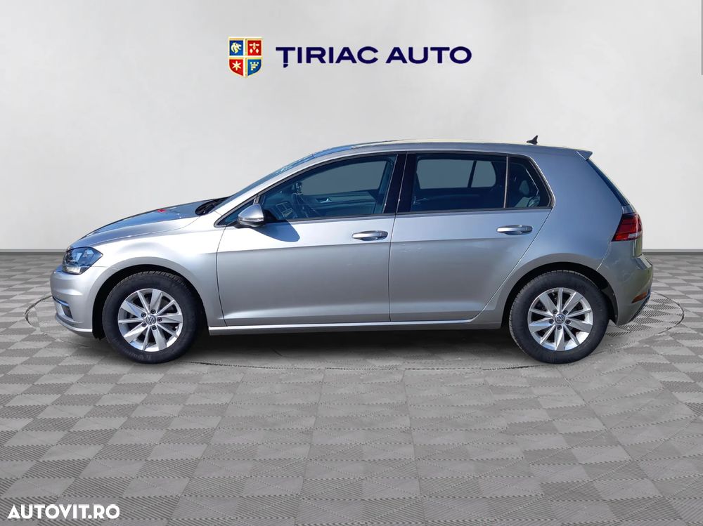 Volkswagen Golf - 2