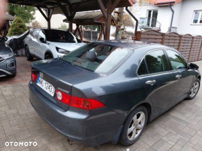 Honda Accord 2.0 Executive - 8