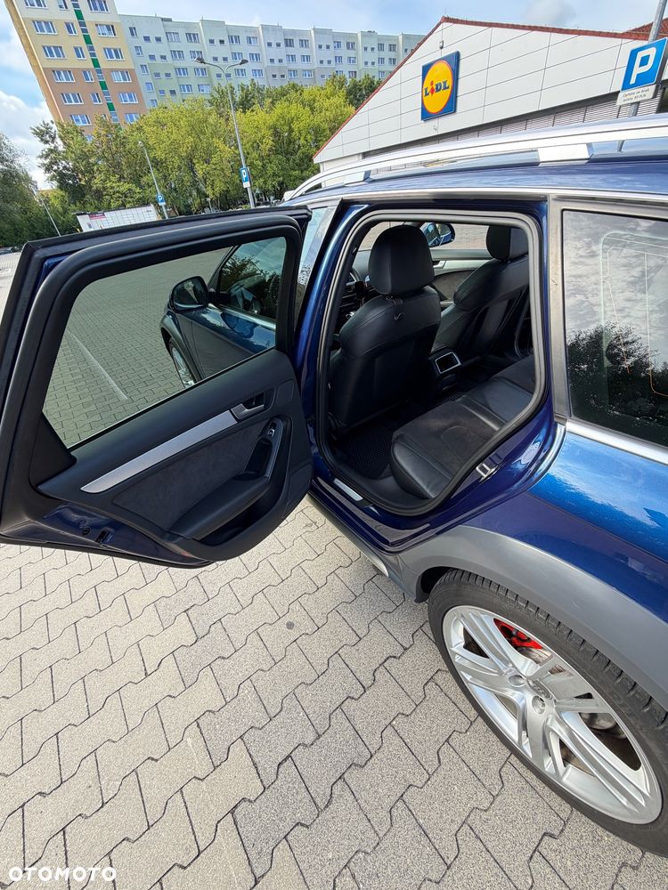 Audi A4 Allroad - 11