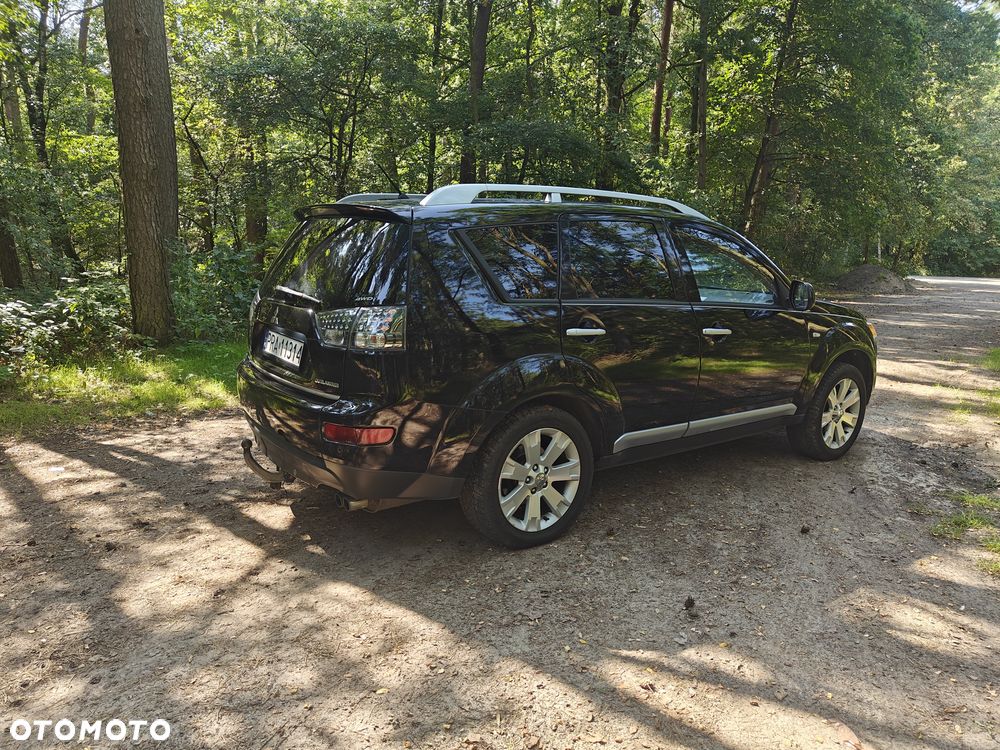 Mitsubishi Outlander 2.2 DID Intense + - 8