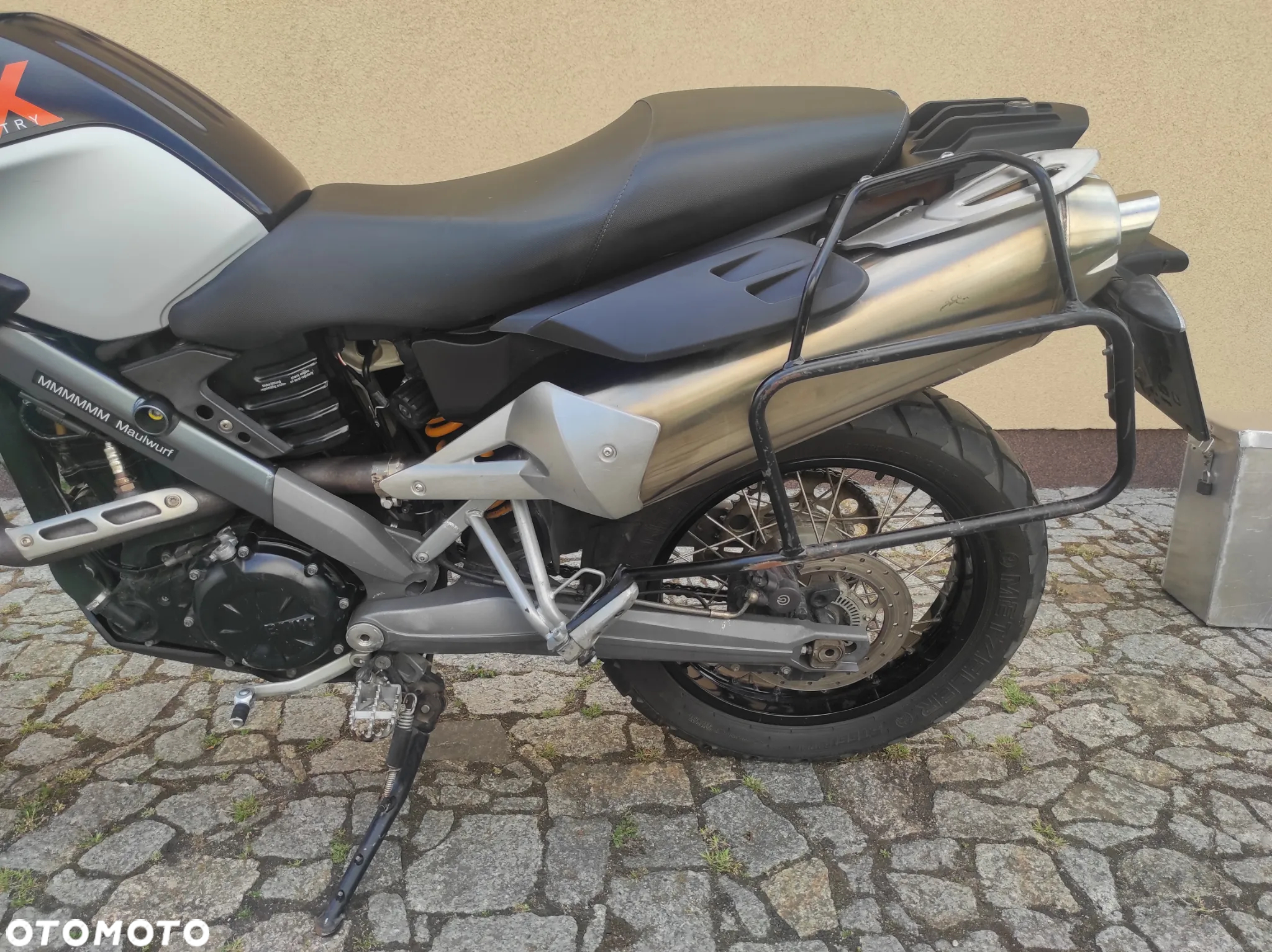 BMW G - 21