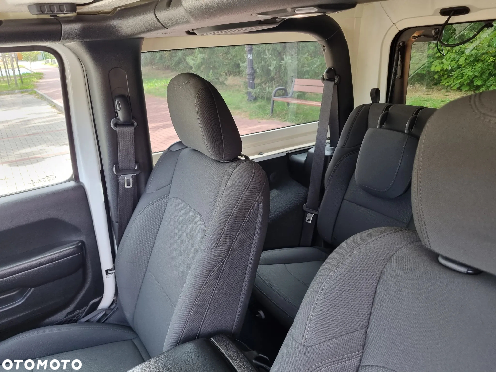 Jeep Wrangler - 24