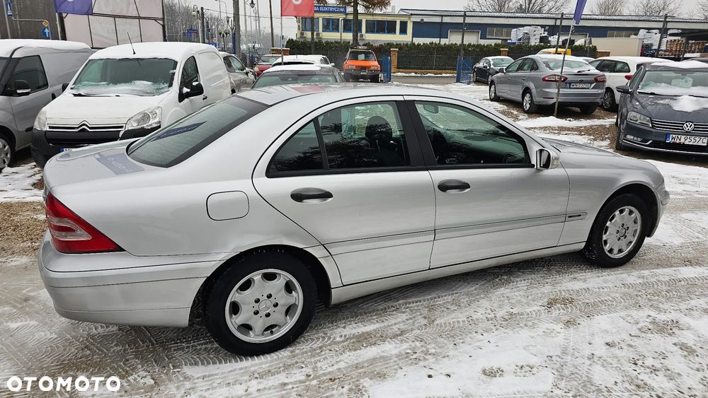 Mercedes-Benz Klasa C 200 CDI Classic - 23