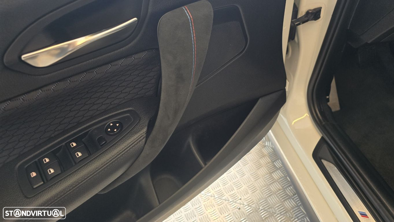 BMW 116 d Pack M - 38