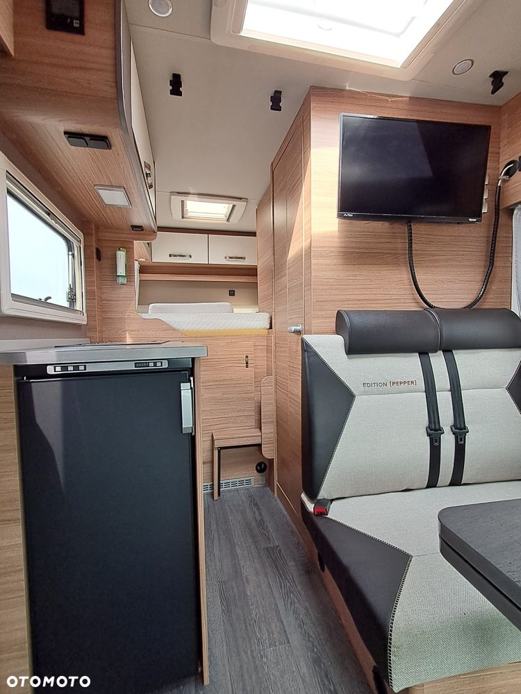 Weinsberg X-Cursion 500 MQ 2 osobne łóżka  4 osoby Wersja Zimowa  FV23% - 10