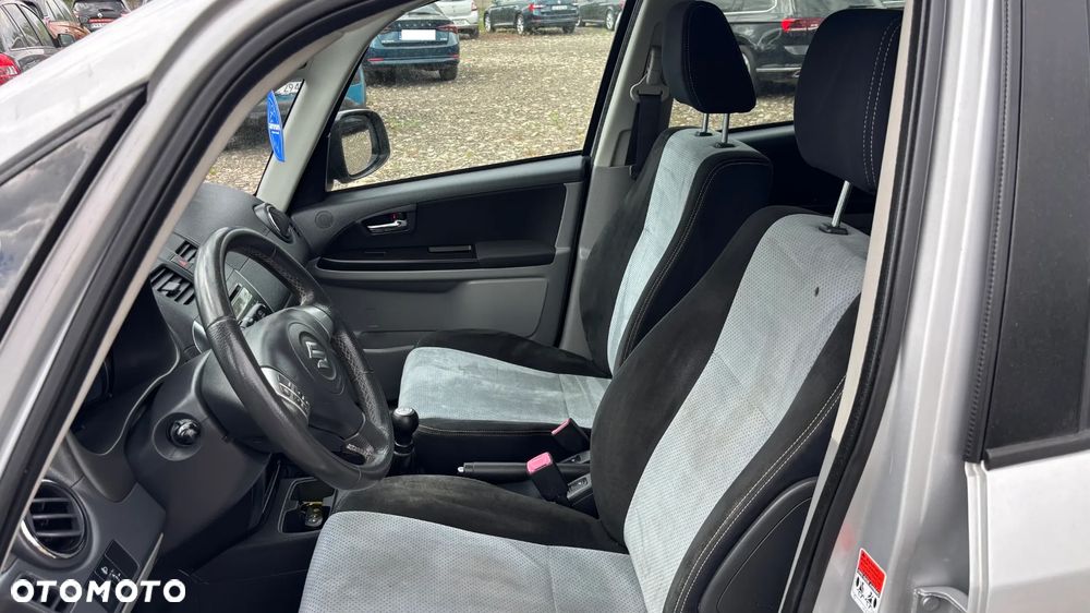 Suzuki SX4 1.6 Comfort - 16
