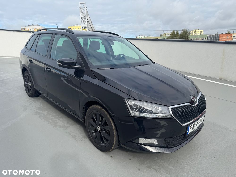 Skoda Fabia 1.0 TSI Style Color - 19
