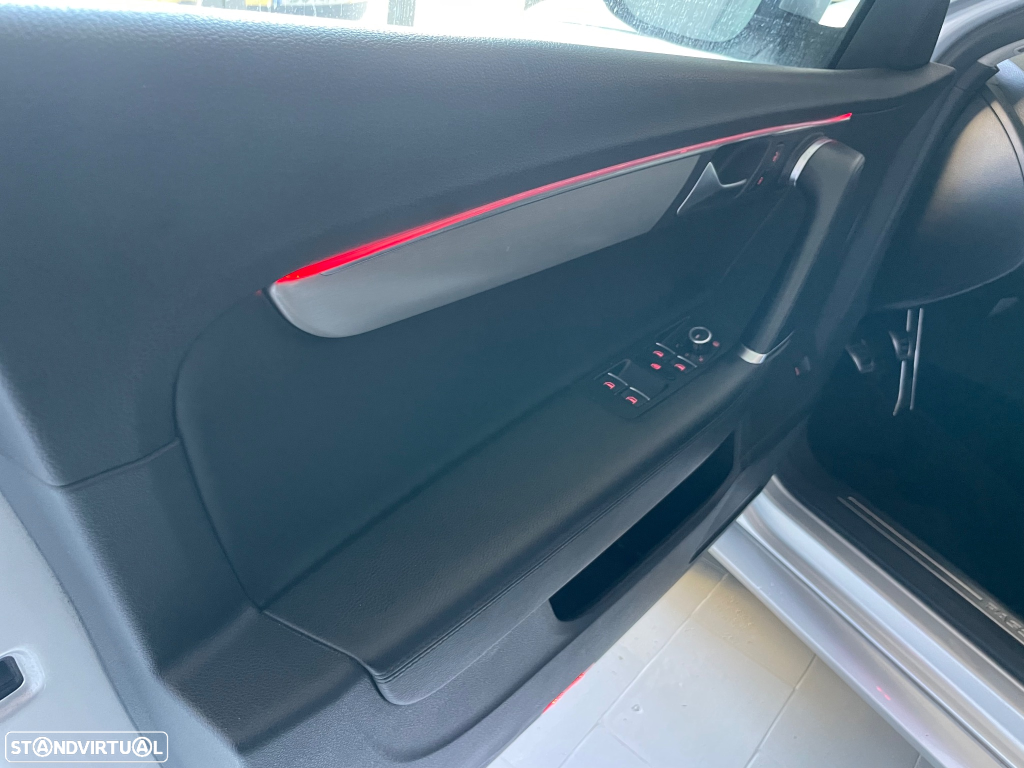 VW Passat Variant 2.0 TDi Sport R-Line - 10