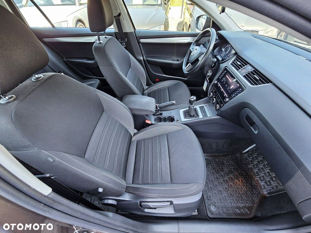 Skoda Octavia 1.6 TDI Ambition - 30