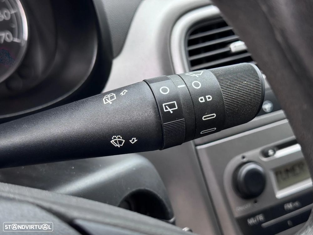 Fiat Punto Comercial c|Ar Condicionado - 15