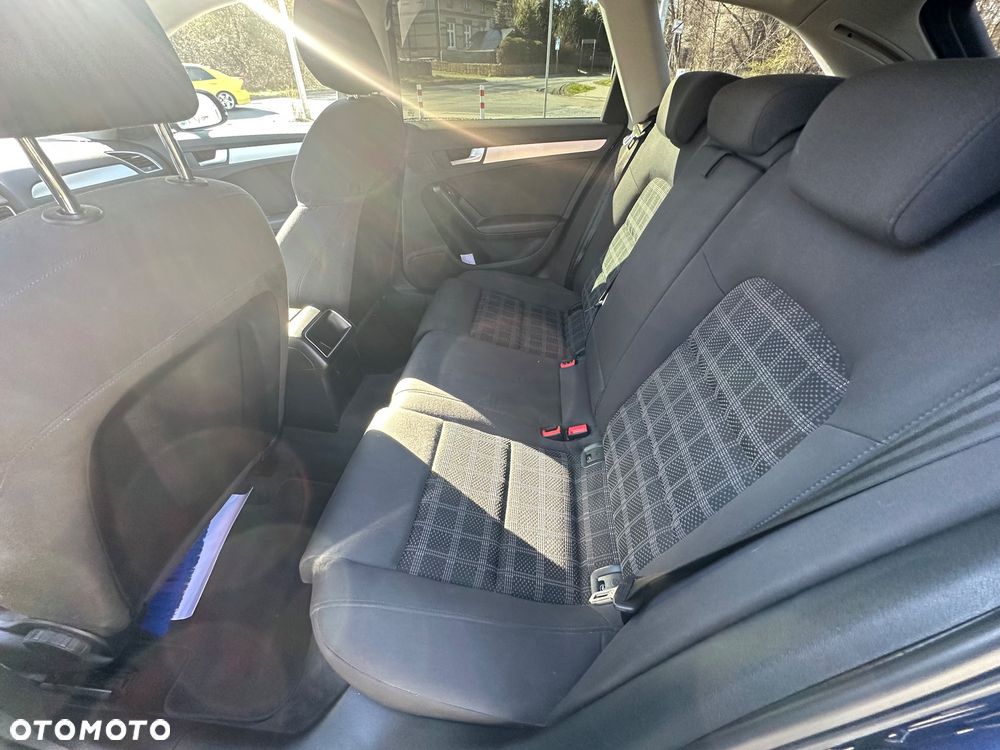 Audi A4 Avant 2.0 TDI - 6