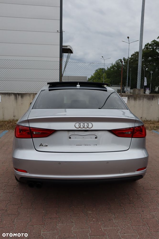 Audi A3 Sportback 1.8 TFSI S tronic S line Sportpaket - 3