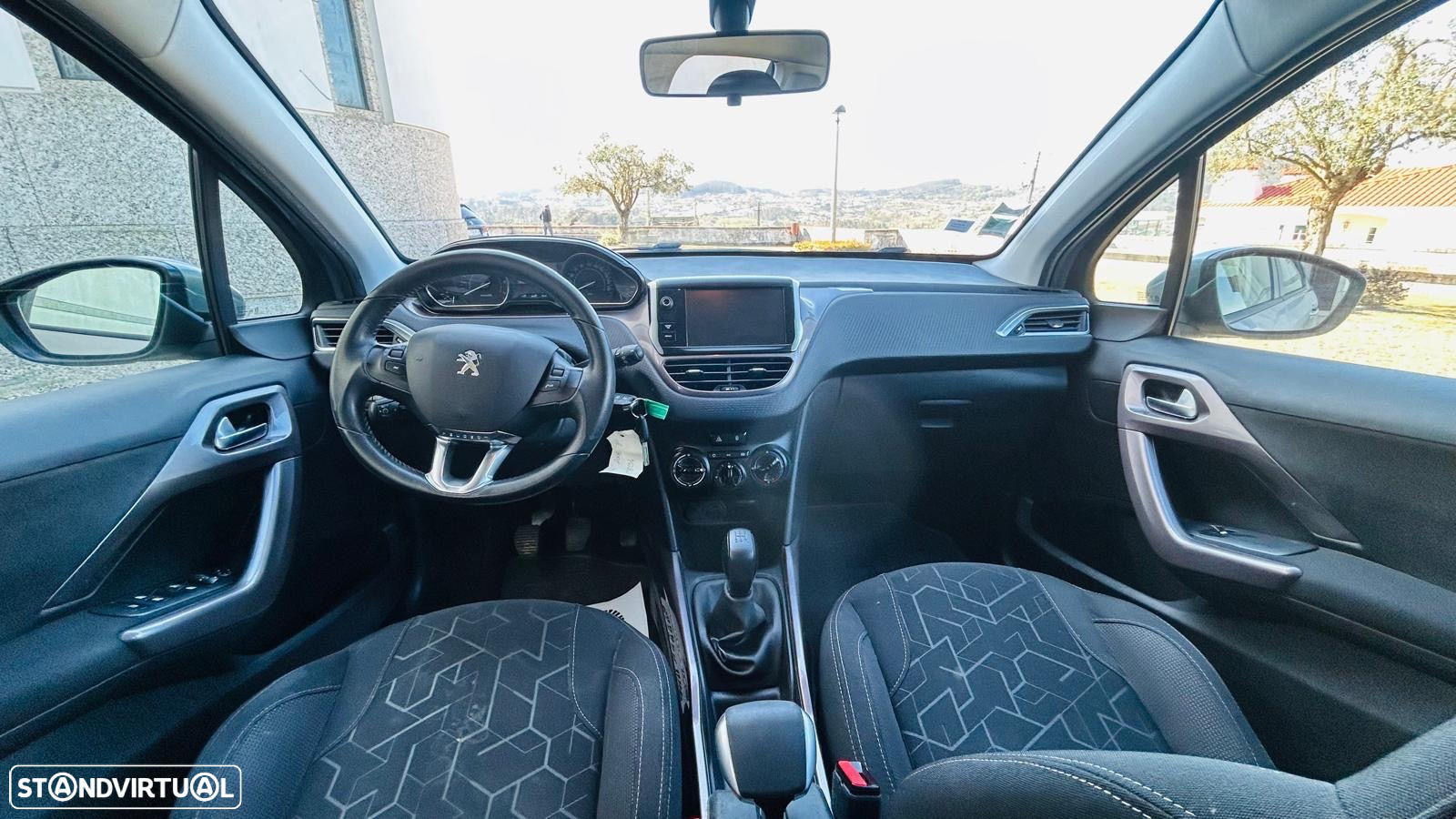 Peugeot 2008 1.2 PureTech Allure - 20