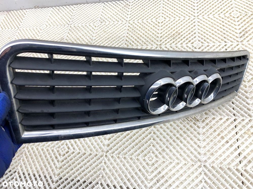 ATRAPA GRILL  AUDI A4 B6 (8E2) 2000 - 2005 1.9 TDI 74 kW [101 KM] olej napędowy 2001 - 2004 - 2