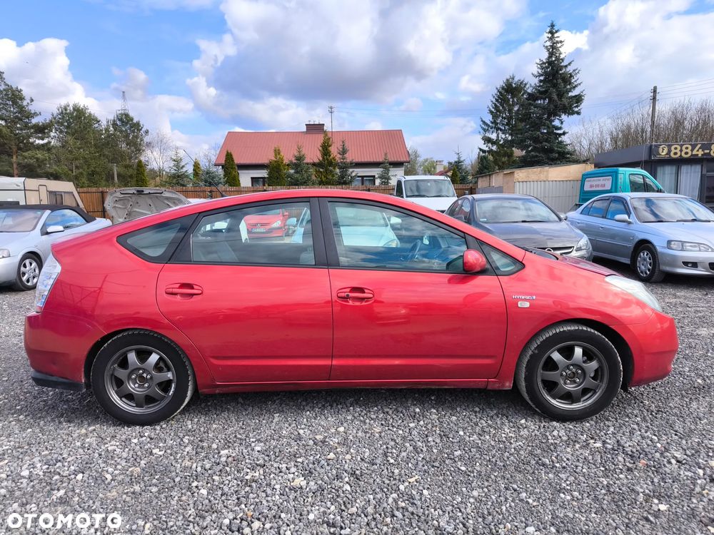 Toyota Prius 1.5 VVT-i Prestige - 11