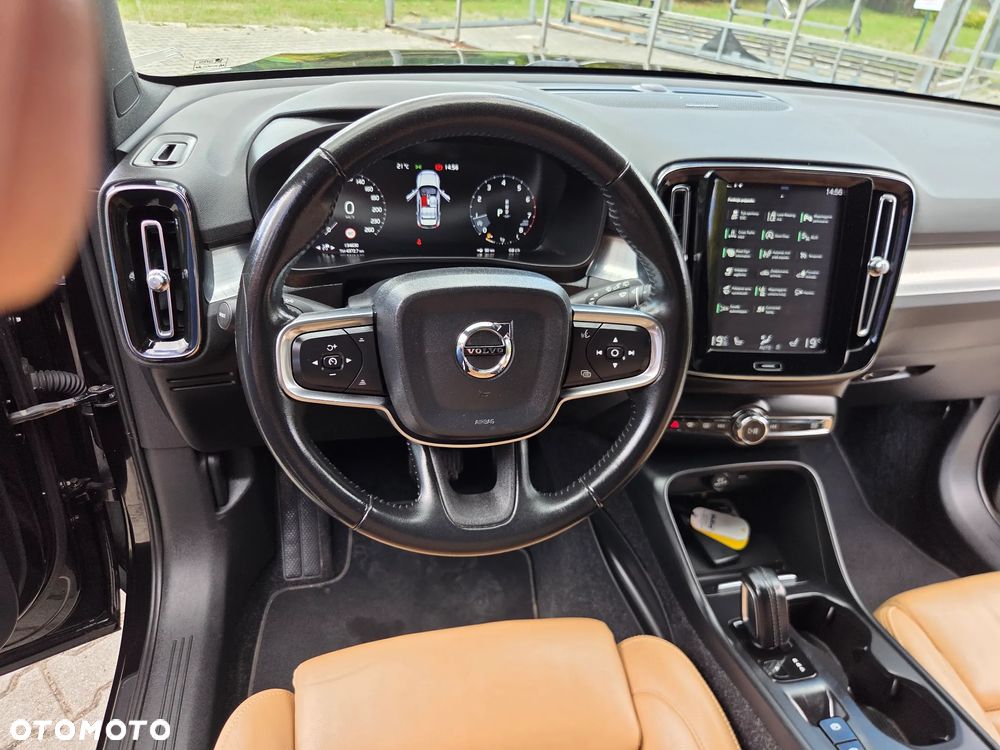 Volvo XC 40 T5 AWD Geartronic Momentum - 24