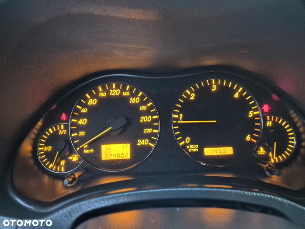 Toyota Avensis 2.0 D-4D Combi - 14