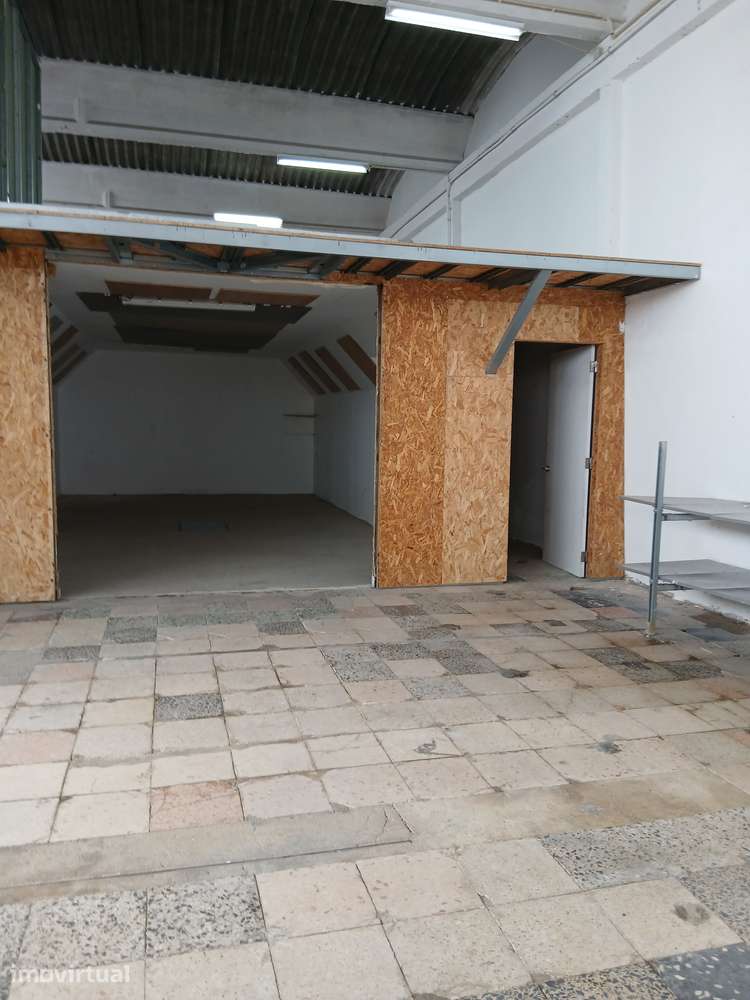 Armazém de 420m² em Camarate, pronto a usar - Grande imagem: 4/7