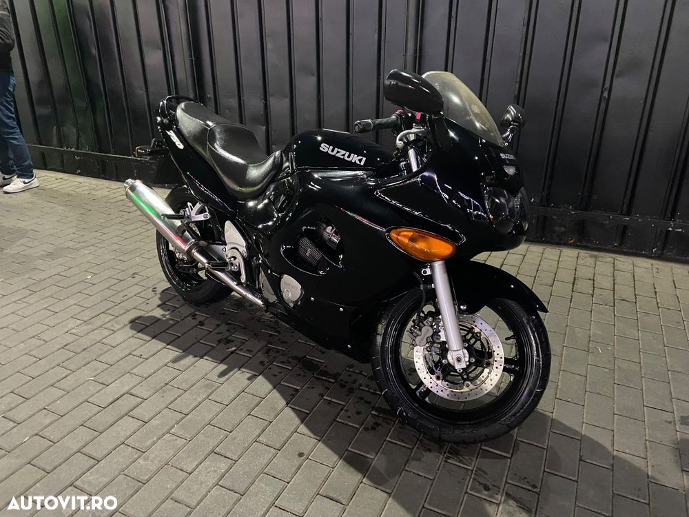 Suzuki GSX 750F Katana - 1