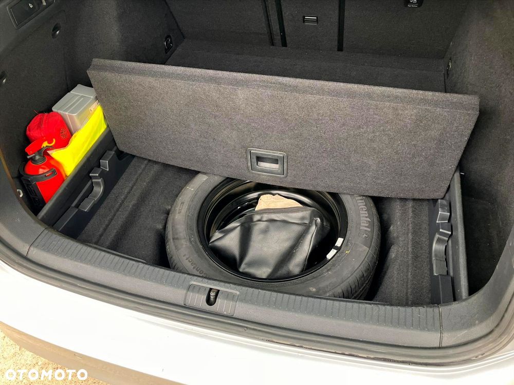 Volkswagen Golf 2.0 TDI BlueMotion Technology Lounge - 15