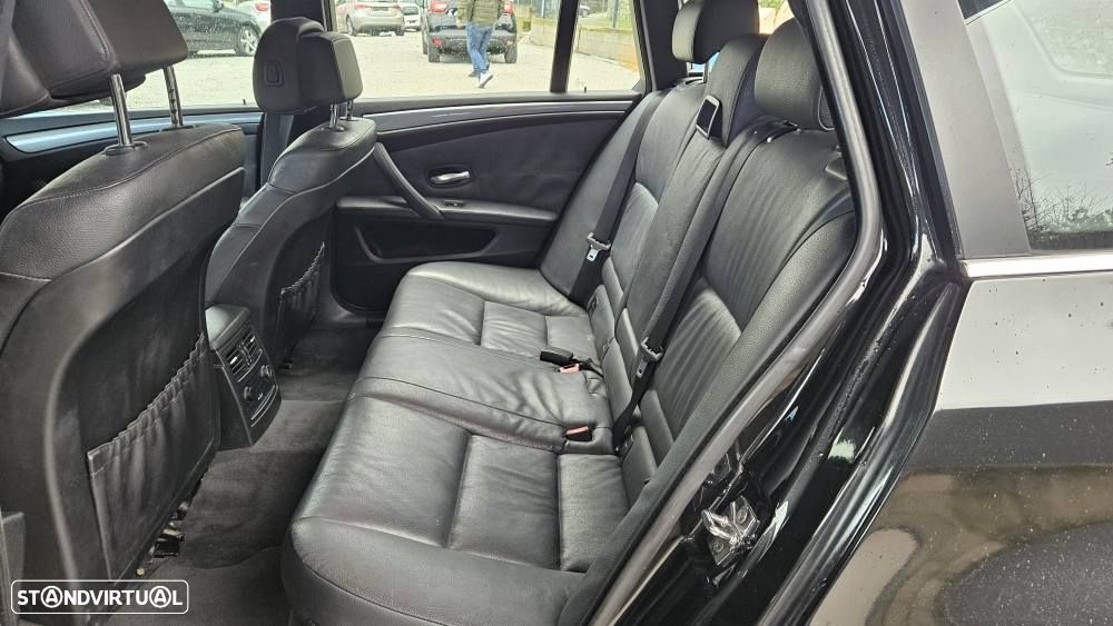 BMW 520 dA Executive - 11