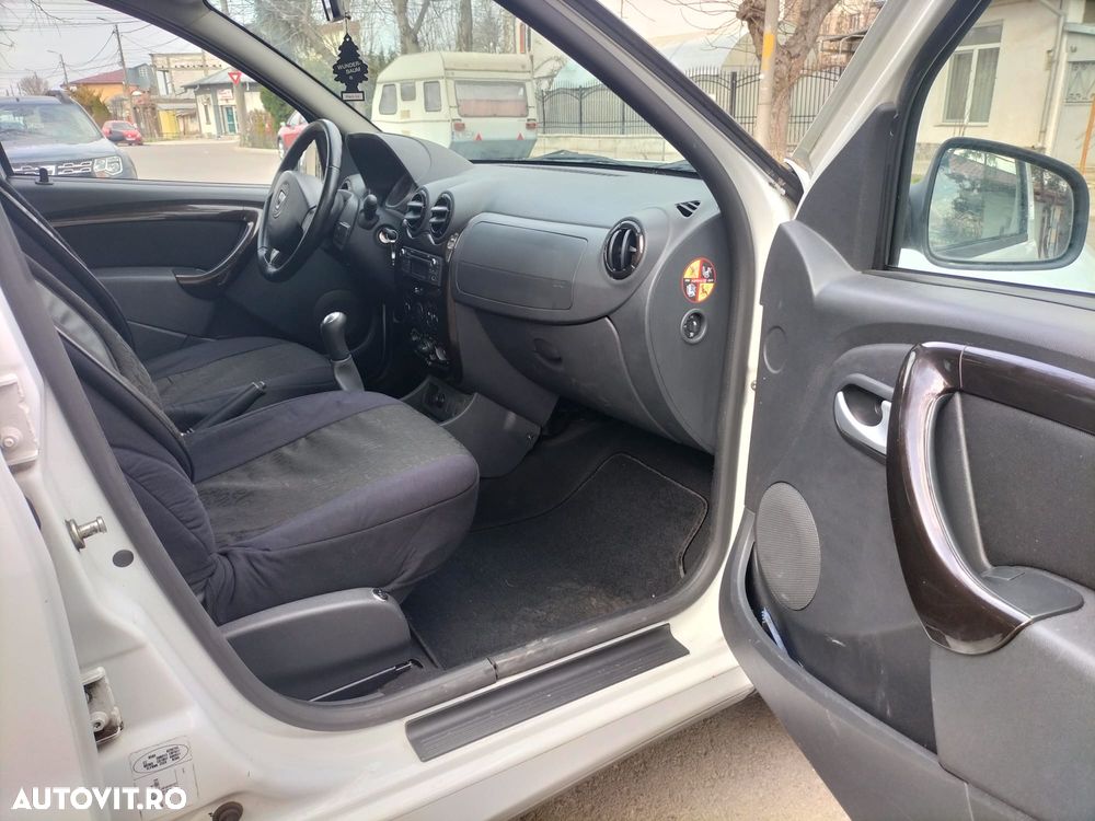 Dacia Duster 1.6 16V 105 4x2 Laureate - 7