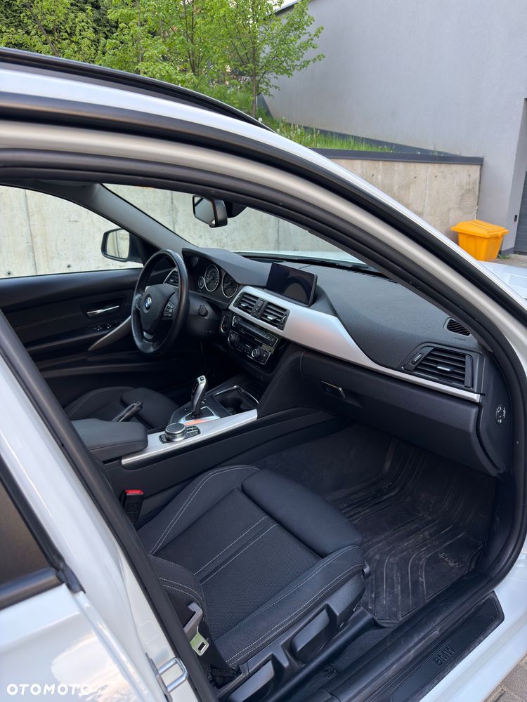 BMW Seria 3 320d Advantage - 9