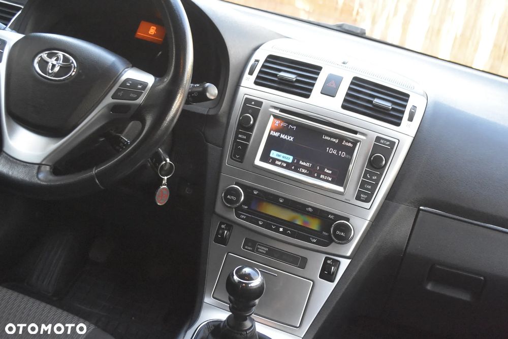 Toyota Avensis 2.2 D-4D Premium - 16
