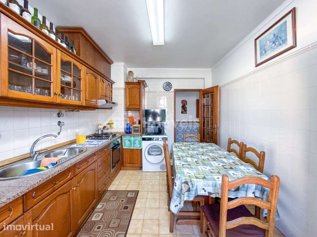 Apartamento T3 c/ Varanda e Sótão - Entroncamento - Grande imagem: 2/32