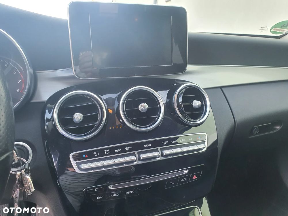 Mercedes-Benz Klasa C 180 T Avantgarde - 10