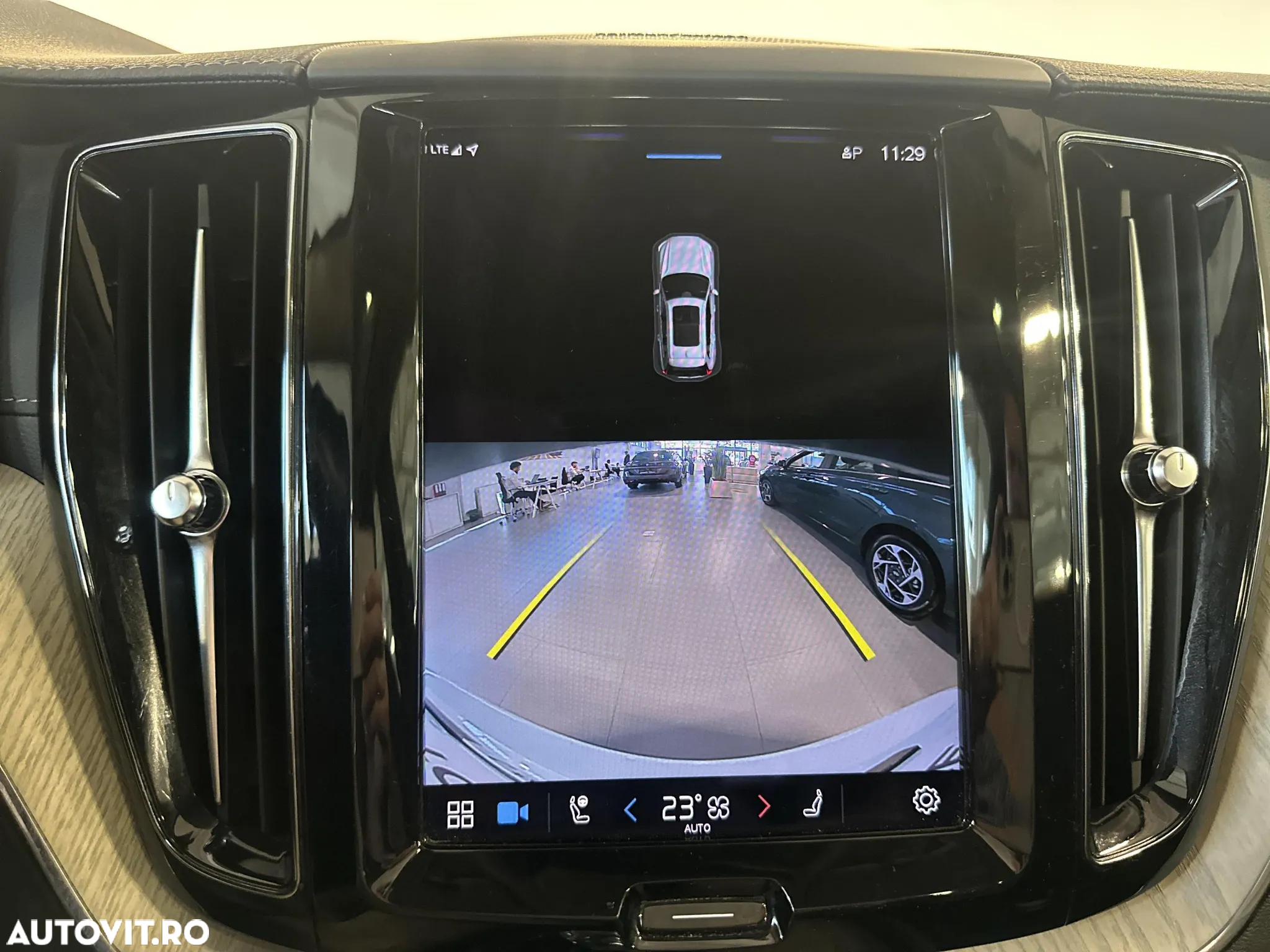 Volvo XC 60 T6 AWD Recharge Geartronic Inscription - 19