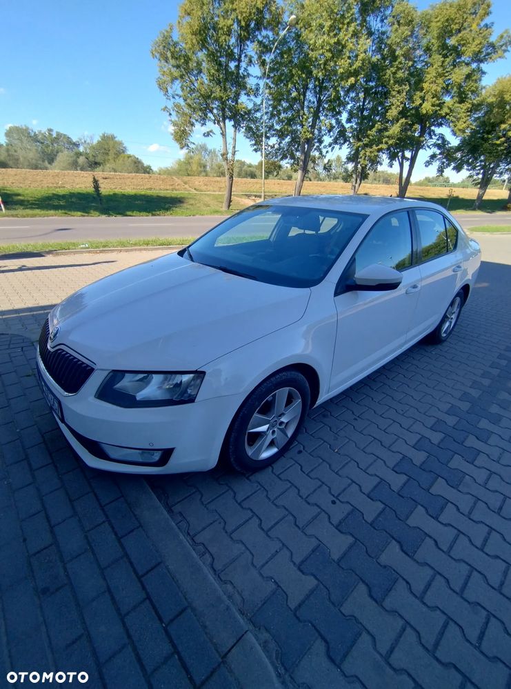 Skoda Octavia 2.0 TDI Style DSG - 3