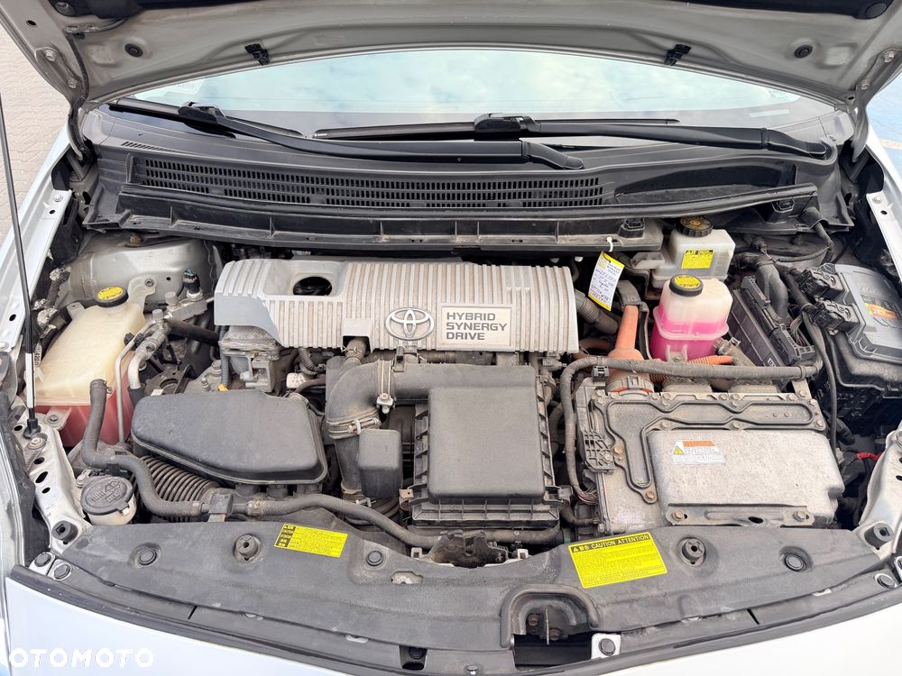 Toyota Prius 1.8 HSD Prestige - 25