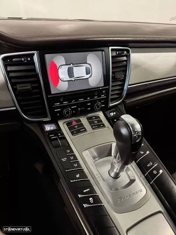 Porsche Panamera - 16
