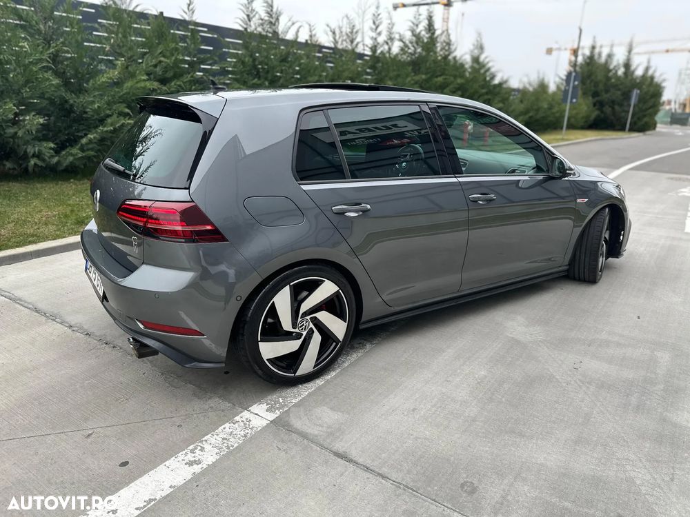 Volkswagen Golf 2.0 TSI GTI - 11