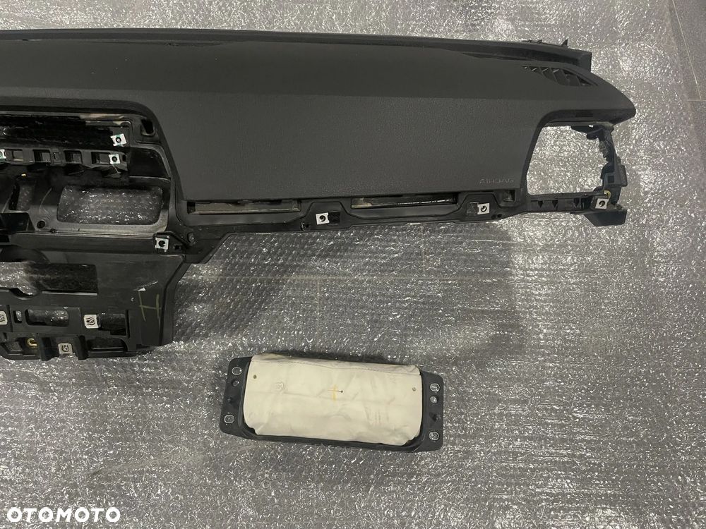 Audi Q5 80A konsola+poduszki. - 2