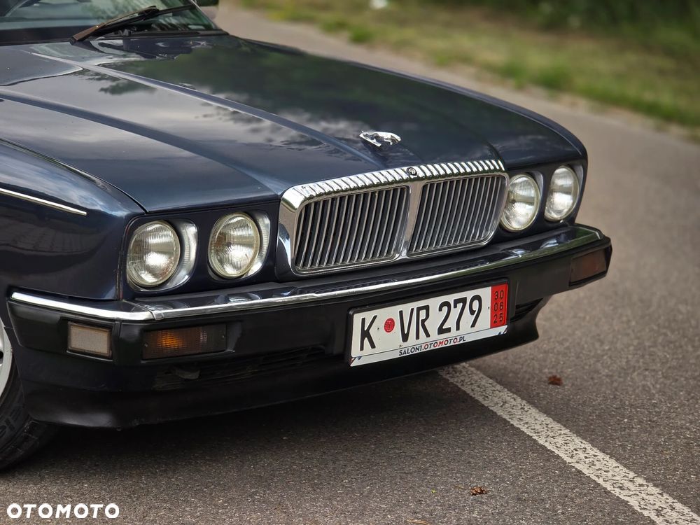 Jaguar Daimler 4.0i - 35