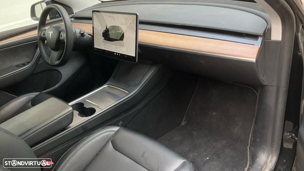 Tesla Model Y Performance Dual Motor AWD - 7