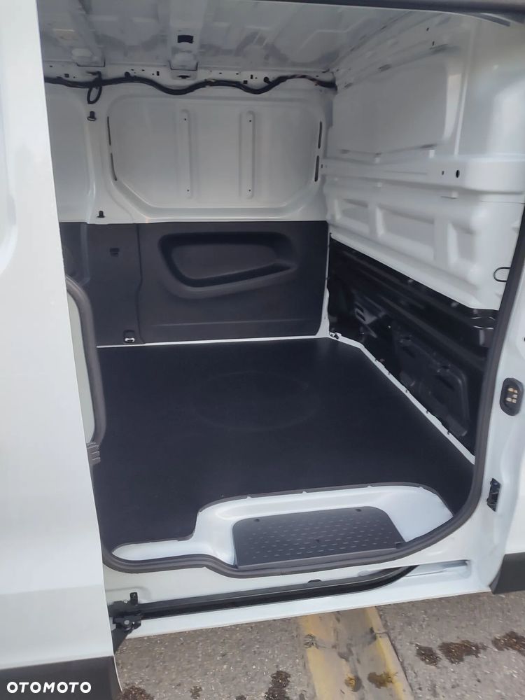 Renault TRAFIC - 8