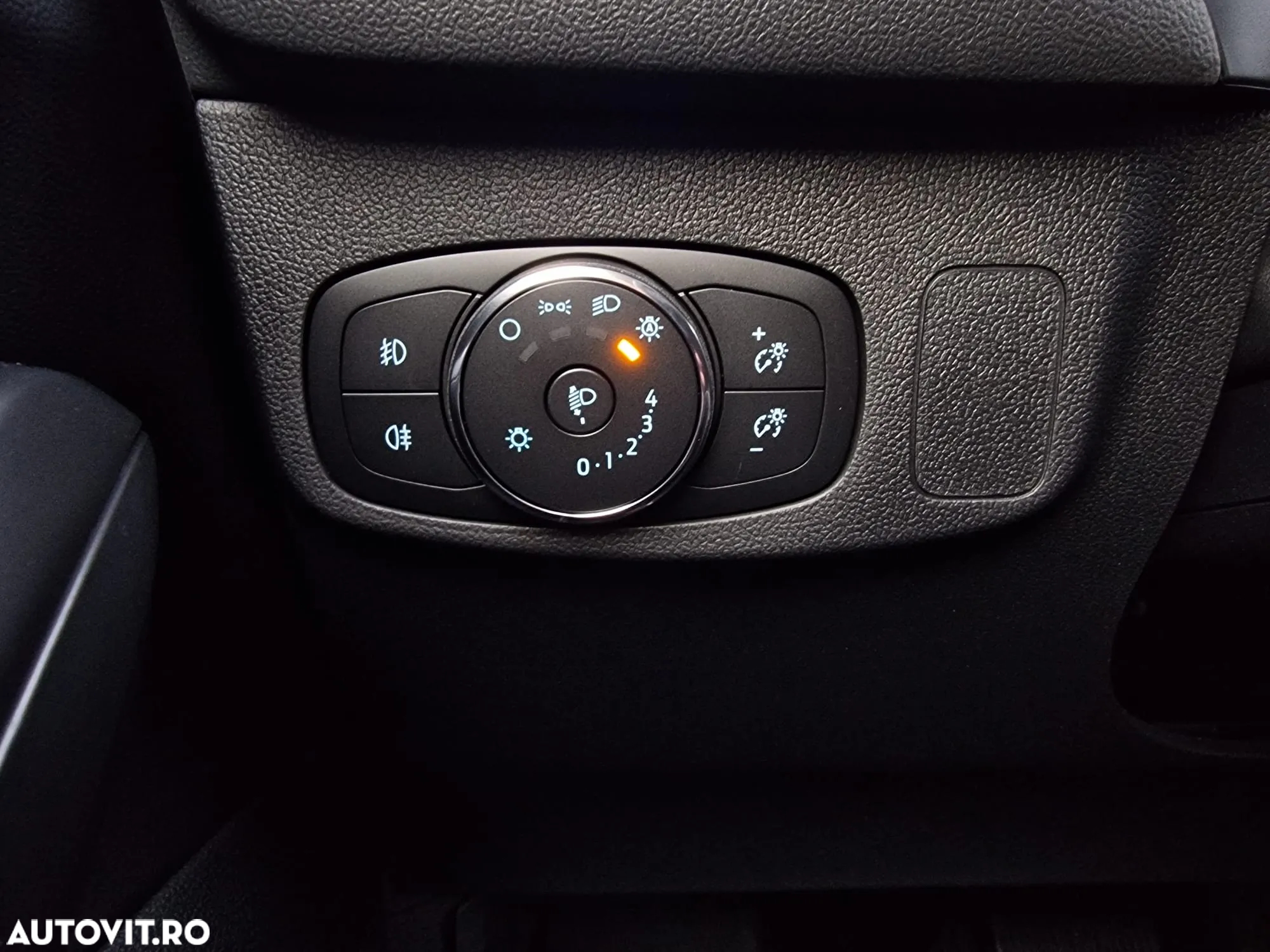 Ford Focus 1.0 EcoBoost MHEV Titanium - 20