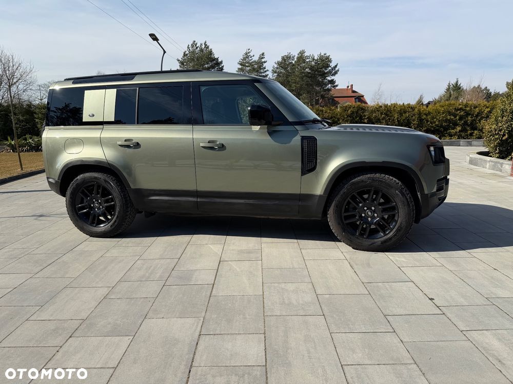 Land Rover Defender - 11
