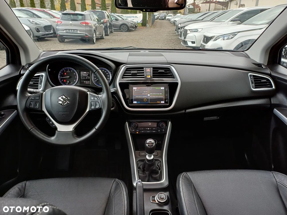 Suzuki SX4 S-Cross 1.4 T Premium 4WD - 19