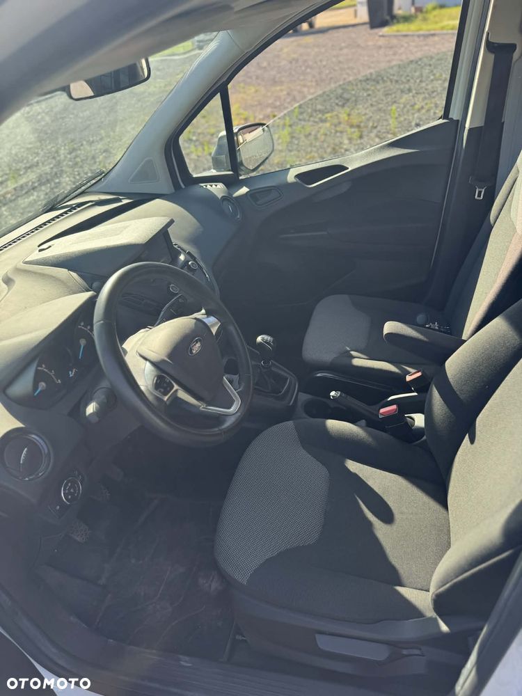 Ford Transit Courier - 7