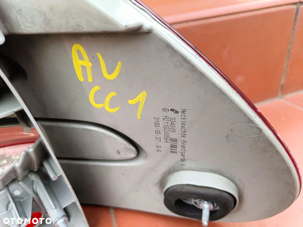 MERCEDES W211 AVANTGARDE LAMPA TYL TYLNA SEDAN 02-06 Lewa LED - 9