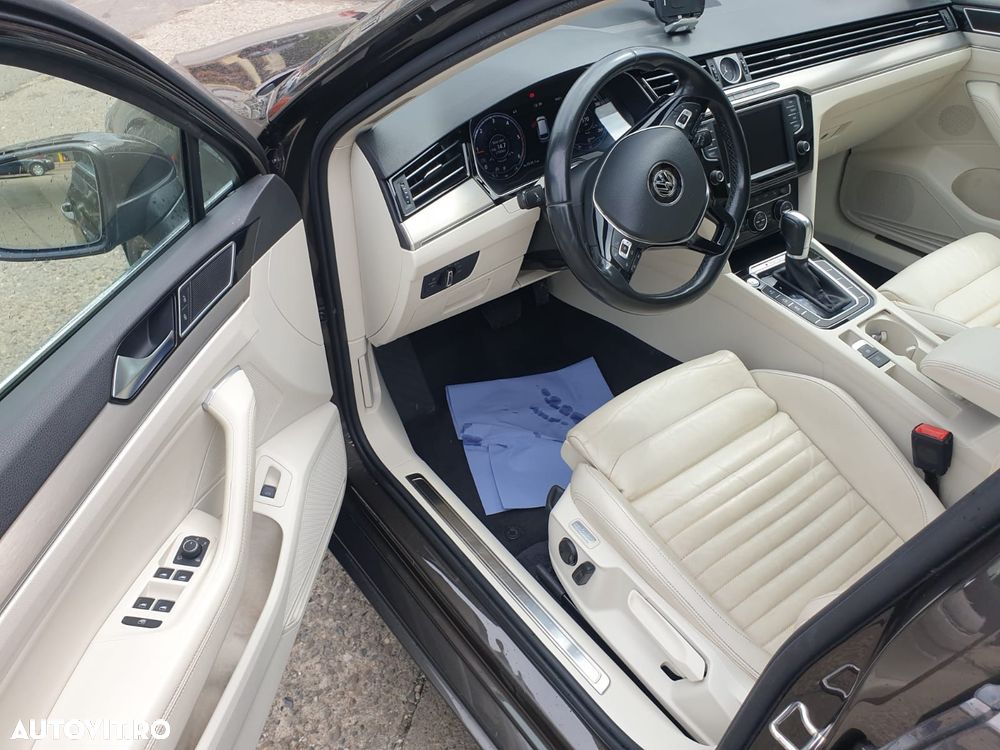 Volkswagen Passat 2.0 TDI SCR 4Motion DSG Highline - 15