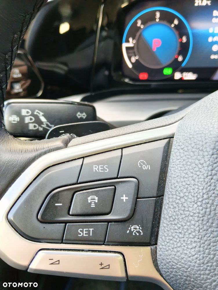 Volkswagen Golf 2.0 TDI Style DSG - 20