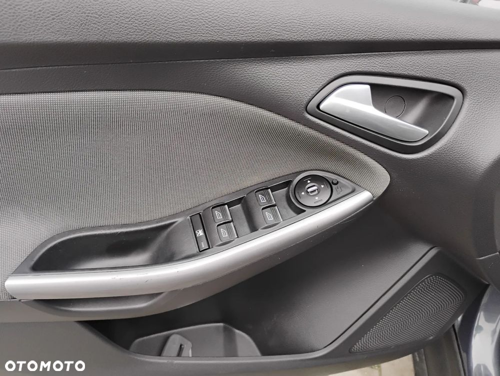 Ford Focus 1.6 Edition - 17