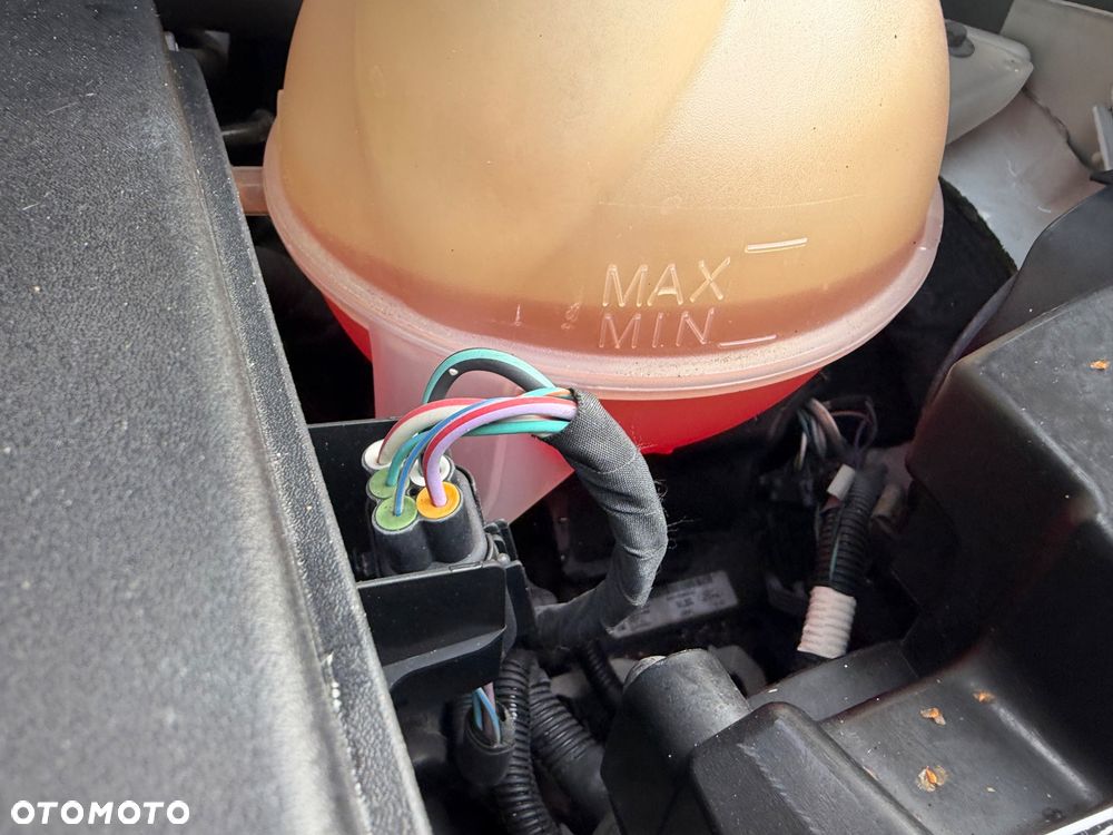 Ford TRANSIT CUSTOM - 28