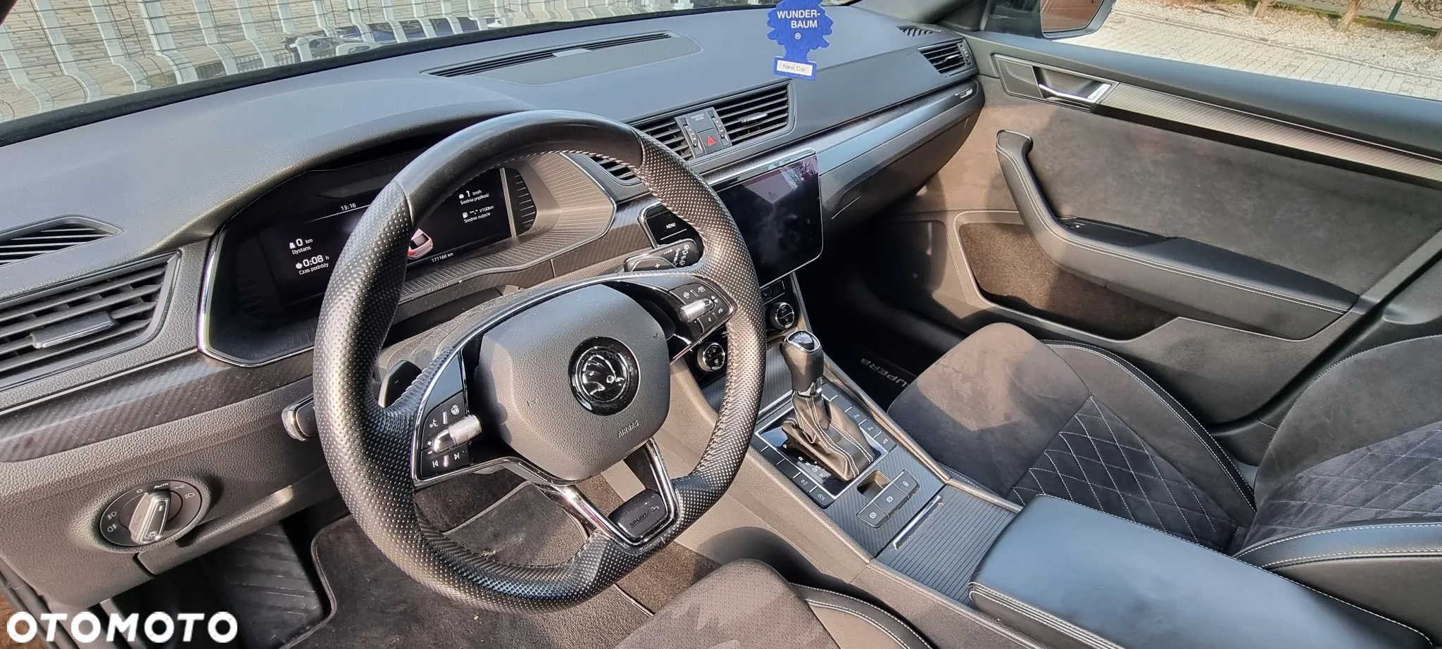 Skoda Superb 2.0 TDI DSG Sportline - 10