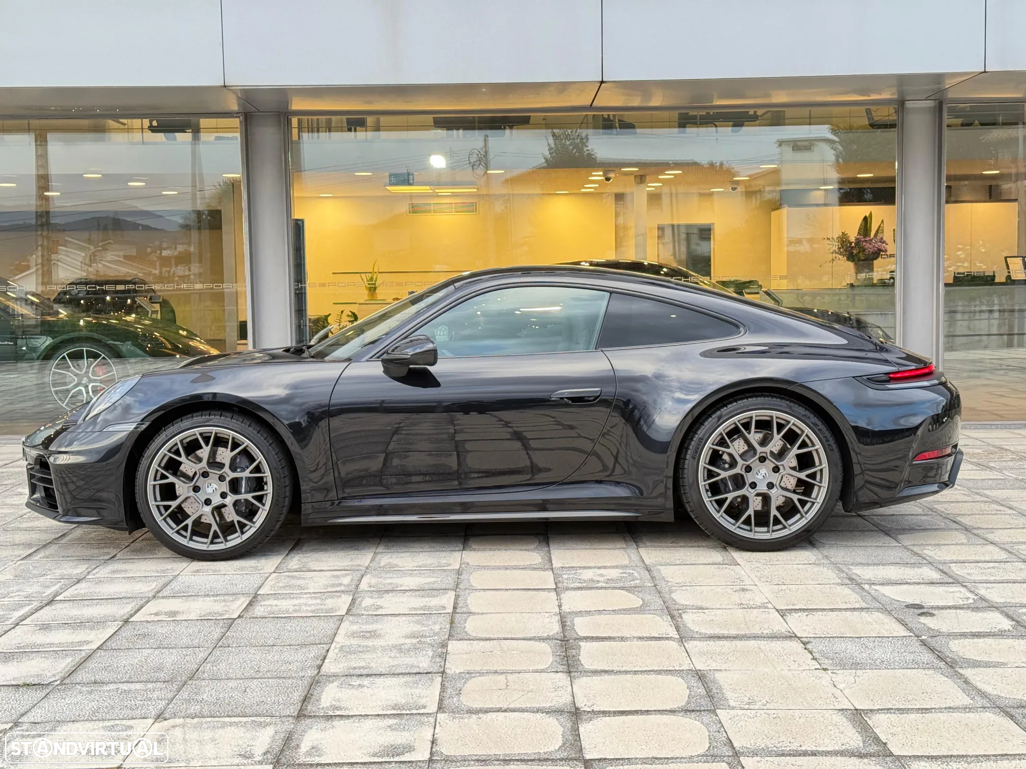 Porsche 911 (992) Carrera - 18